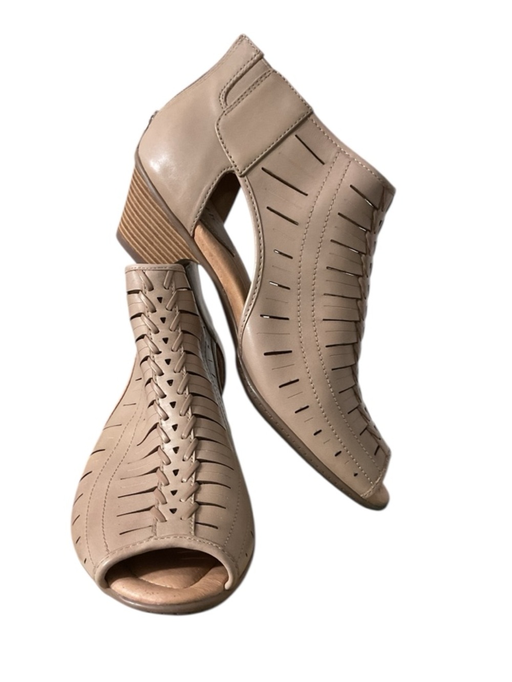 Earth “Vicki” Taupe Woven Peep-Toe Block Heel Sandal 2” Heel